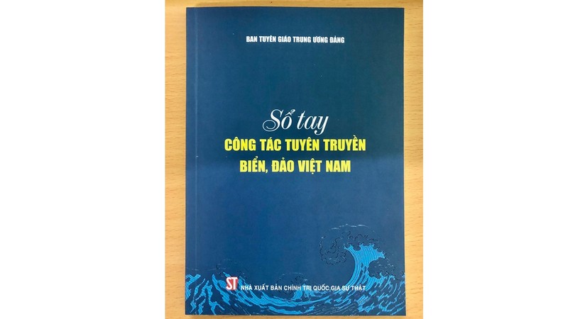 越南海洋与岛屿宣传手册正式出版发行。