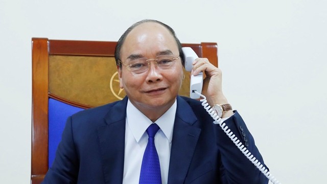 阮春福总理与美国总统唐纳德•特朗普通电话。