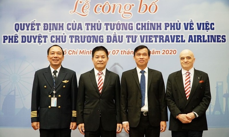政府总理关于批准越游航空运输项目投资主张的决定公布仪式。