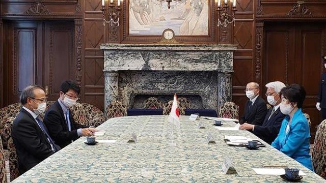 日本参议院议长山东昭子会见了越南驻日大使武洪南。