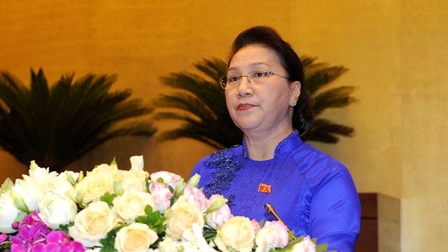 国会主席阮氏金银在会议上致闭幕词。