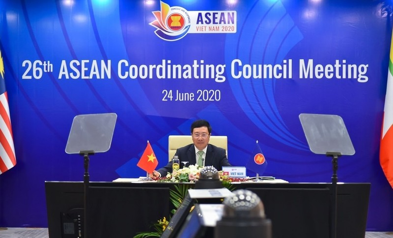 范平明副总理主持会议。（图片来源：世界与越南报）