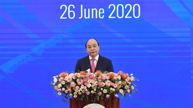 阮春福总理在闭幕式上发表讲话。（陈海 摄）