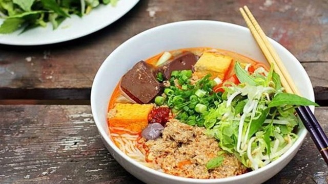 越南蟹粉汤面。