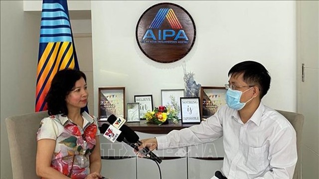 东盟议会联盟大会秘书长阮祥云接受越通社记者采访。