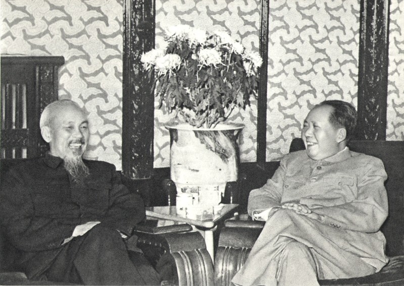 胡志明主席与毛泽东主席。 (Photo: 资料图片)