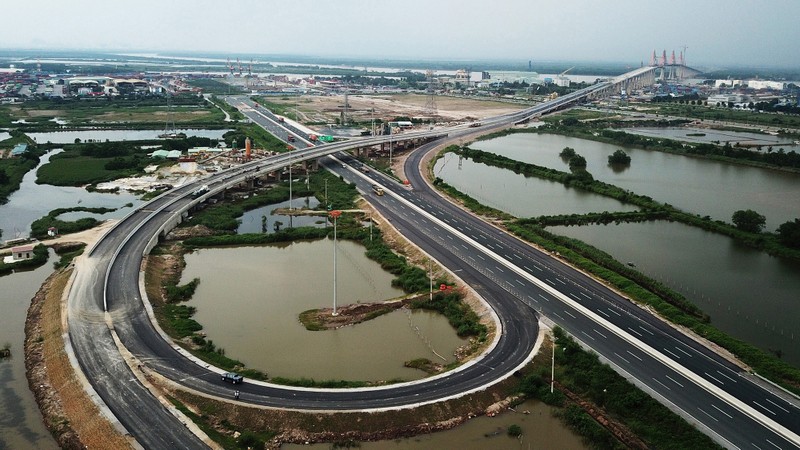 下龙-海防高速公路连接北部经济区（河内 - 海防 - 广宁）。