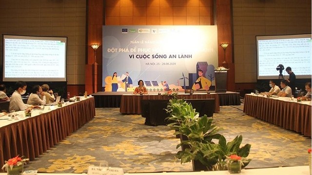 2020年越南可再生能源周开幕仪式场景。（图片来源：新能源杂志）