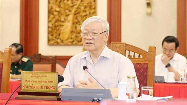 越共中央总书记、国家主席阮富仲主持座谈会。