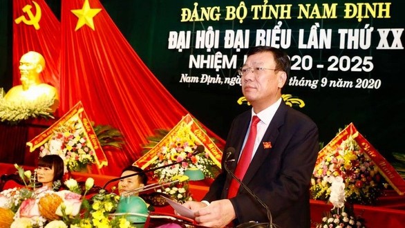 段宏峰同志再次当选南定省委书记。