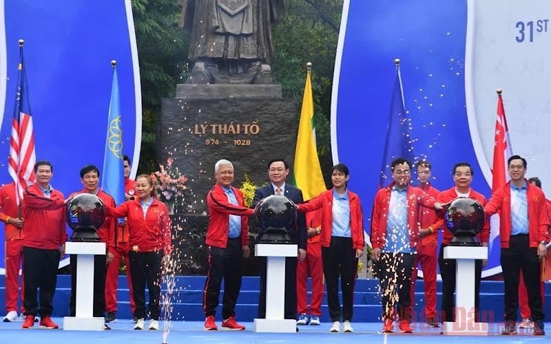 第三十一届东南亚运动会启动仪式在河内举行。（图片来源：人民报网）