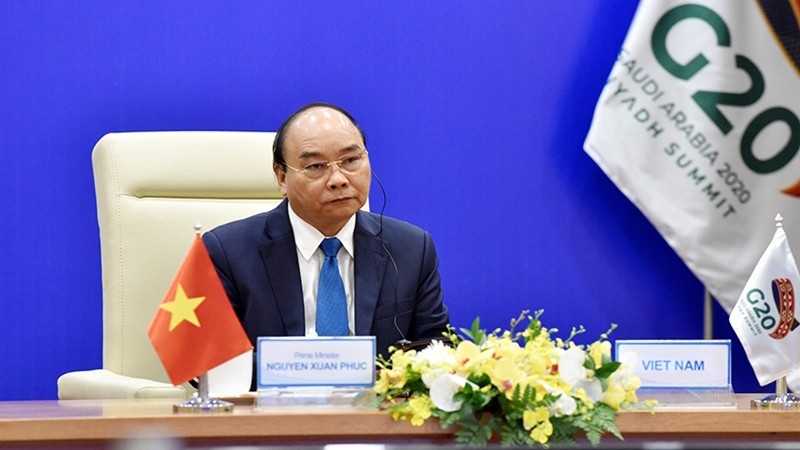 政府总理阮春福出席以视频方式举行的二十国集团领导人峰会。