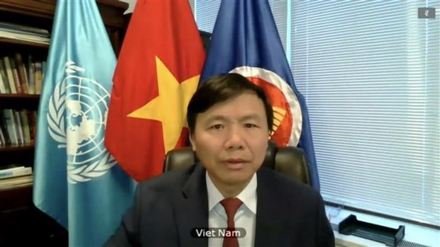 越南常驻联合国代表团团长邓廷贵大使。