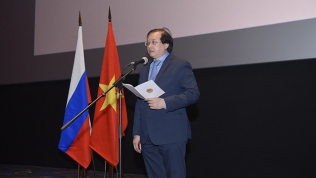 越南文化体育与旅游部副部长谢光东致开幕词。