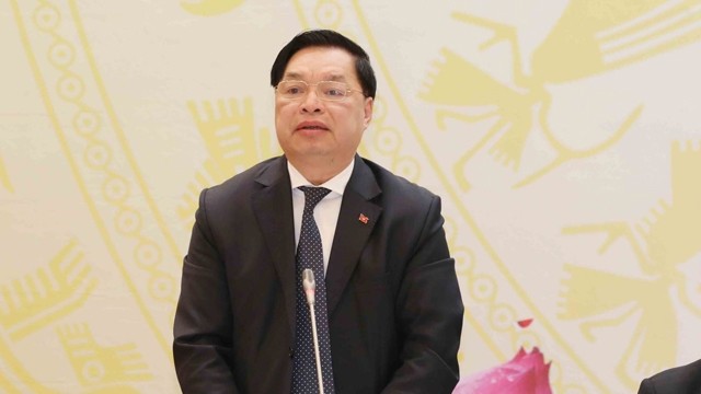 中央宣教部副部长、越共十三大新闻中心主任黎孟雄。