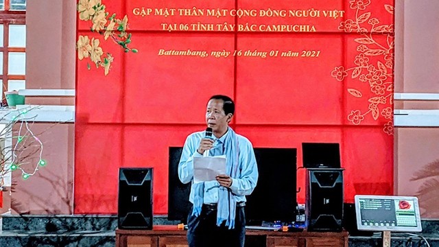 越南驻马德望省总领事黎俊卿发表讲话。