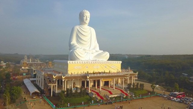 东南亚最高的释迦牟尼坐佛像落成开光