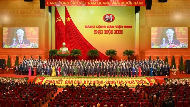 越南共产党第十三届中央委员会在大会上亮相。