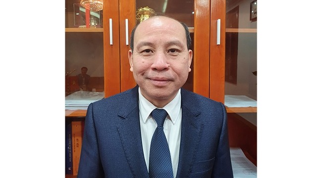 和平省委常务副书记、省人民议会主席裴德馨。