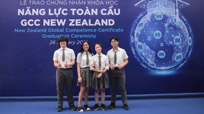 参加全球能力证书课程的越南学生。