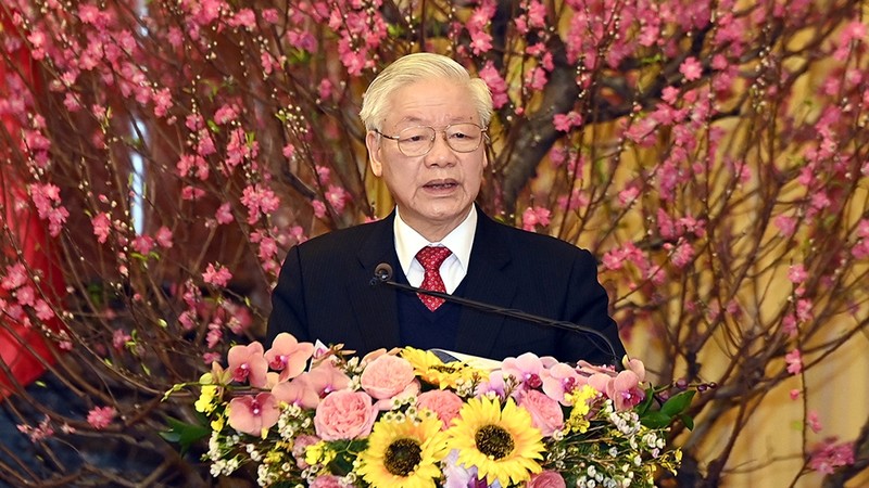 越共中央总书记、国家主席阮富仲向党和国家领导和前领导致以新春祝福。