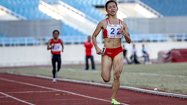 越南田径运动员阮氏莺在2020年国家田径锦标赛上夺得了四枚金牌。