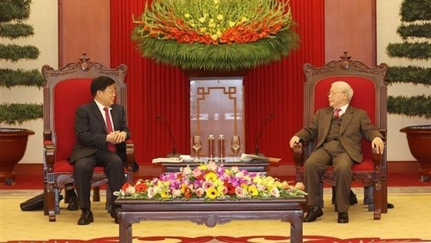 越共中央总书记、国家主席阮富仲会见赵克志部长。（图片来源：人民军队报）