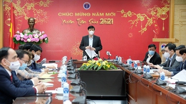 越南卫生部部长阮青龙在会议上发言。（图片来源：ncov.moh.gov.vn）
