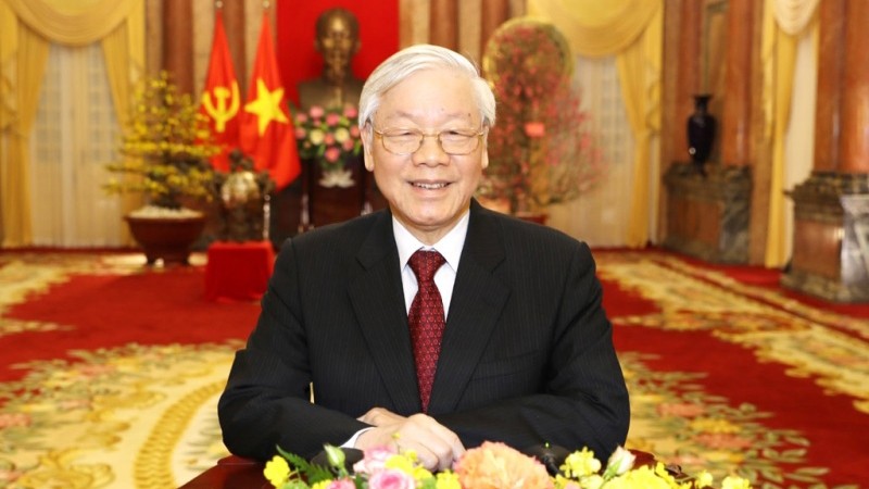 越共中央总书记、国家主席阮富仲致信祝贺《人民报》创刊70周年。