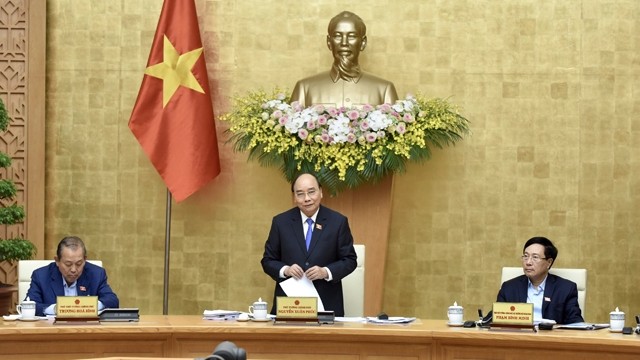 阮春福总理在会上发表讲话。（陈海 摄）