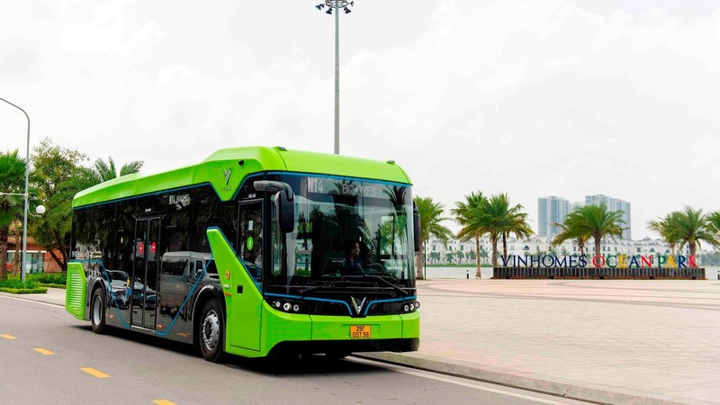 VinBus智能电动公交车。