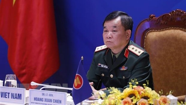 越南国防部副部长黄春战上将。