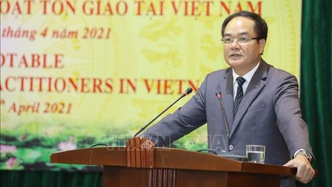 越南内务部副部长武战胜在见面会上发言。（图片来源：越通社）
