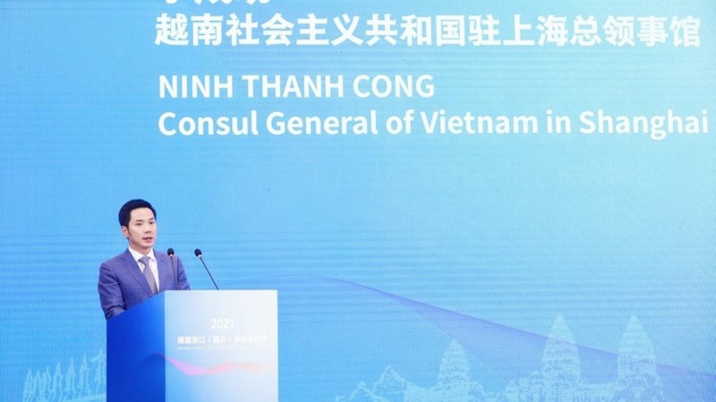 越南驻上海总领事宁成功在开幕式上发表讲话。（图片来源：国际报）