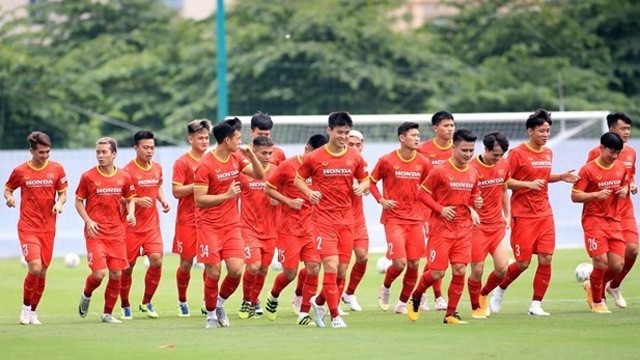 越南国家足球队进行训练。
