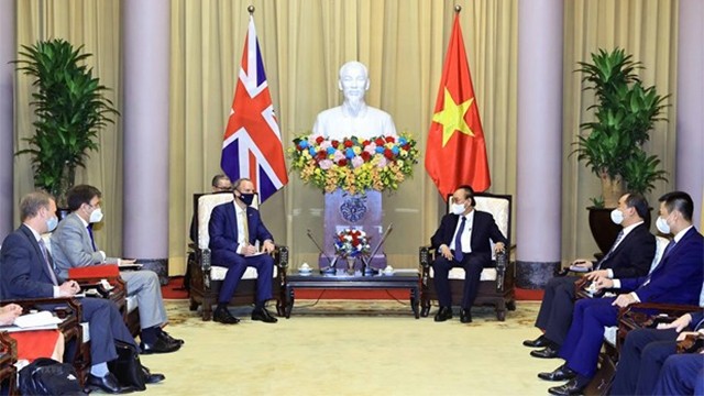 越南国家主席阮春福会见英国外交大臣多米尼克·拉布 。（图片来源：越南之声）