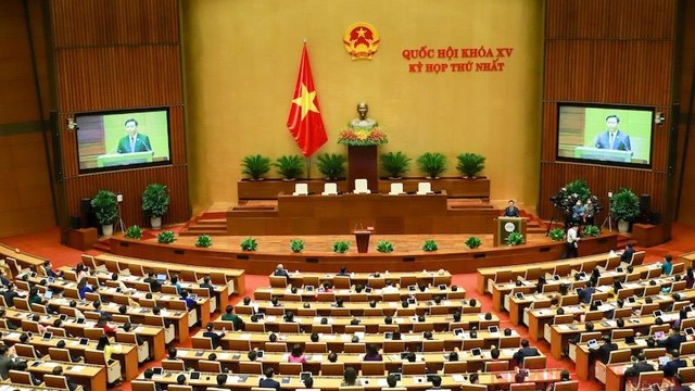 越南第十五届国会第一次会议7月20日在首都河内国会大厦隆重开幕。