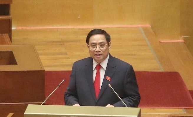政府总理范明正发表就职演讲。（图片来源：人民报网）