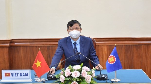 越南国防部国防战略研究院院长武刚决少将。（图片来源：人民军报）