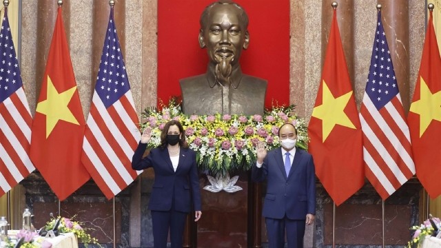 越南国家主席阮春福会见美国副总统卡马拉·哈里斯。