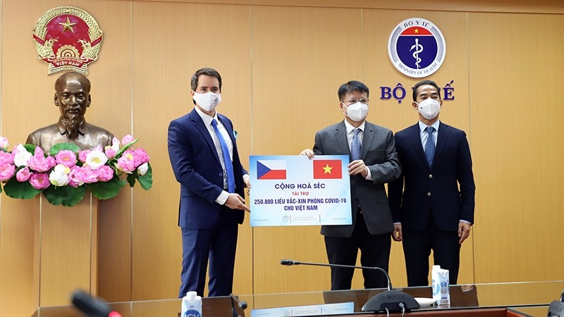 捷克政府向越南捐赠疫苗。
