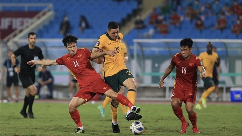 越南队与澳大利亚队的比赛。（图片来源：越通社）