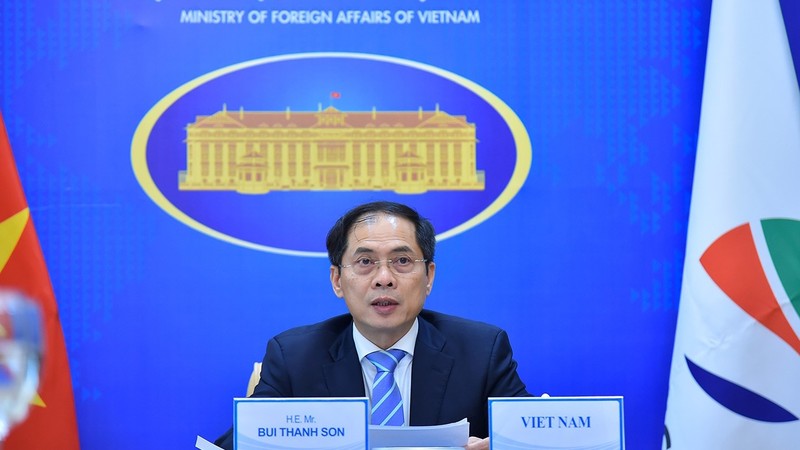 越南外交部长裴青山出席湄公河流域五国与韩国合作第11次部长级会议。（图片来源：国际报）
