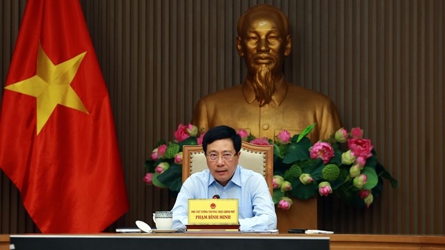 范平明副总理在会上发言。