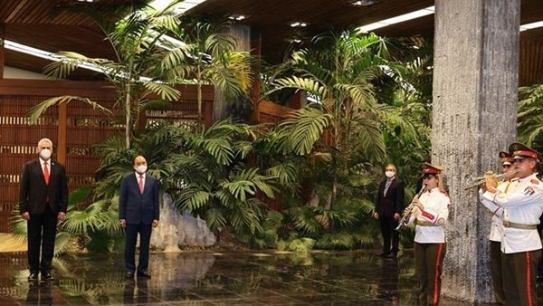古巴国家主席主持仪式 欢迎阮春福主席正式访问。