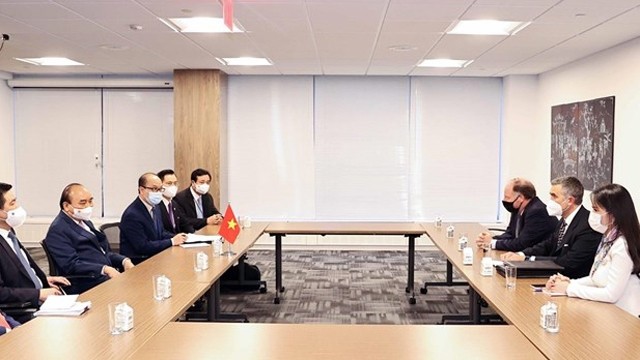 国家主席阮春福会见美国各大企业和集团领导。