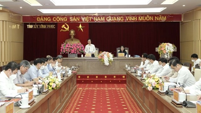 越共中央政治局委员、中央书记处常务书记武文赏发表讲话。（图片来源：越通社）