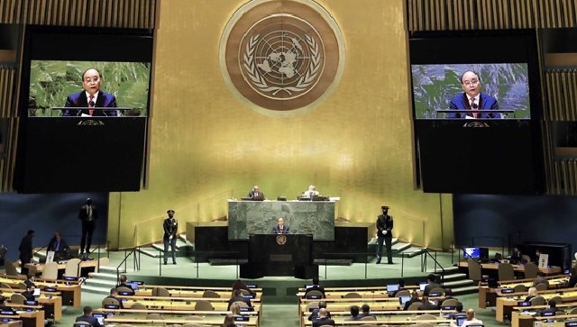 越南国家主席阮春福在第76届联合国大会一般性辩论上的发表讲话。（图片来源：越通社）