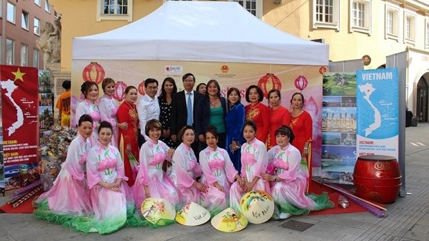 越南在德国奥格斯堡多元文化节上的烙印。（图片来源：国际报）