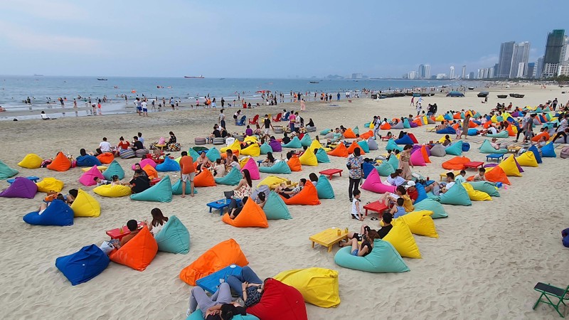 岘港市自11月起试点接待国际游客。